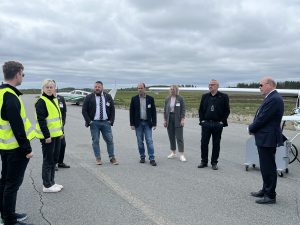 Kvarken aviation representatives with King Air 190 C passenger plane in Skellefteå on 9 June 2022