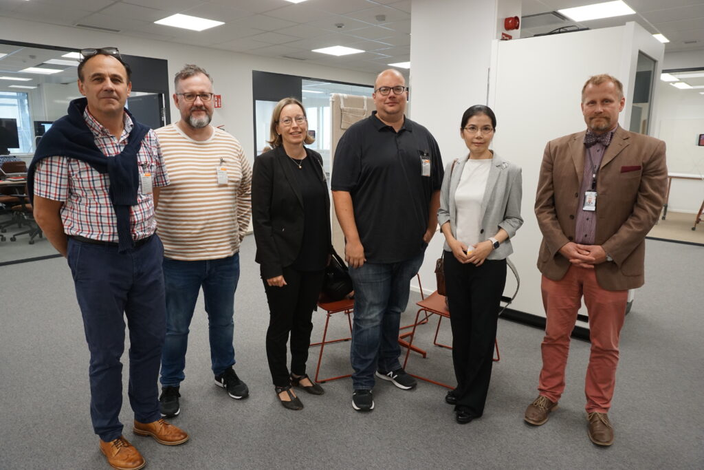 Jules O'dor (Sheffield Hallam University), Niall Shakeshaft (VTT), Mona Enell-Nilsson (University of Vaasa), Philipp Holtkamp (University of Vaasa), Selina Liting Liang (University of Vaasa), Kenneth Widell (Wärtsilä) - University of Vaasa Summers School 2022