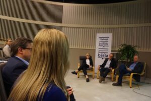 Expert panel at Ostrobothnia Chamber of Commerce's Autumn Forum 2022