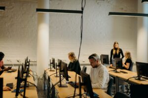 Åbo Akademi students in computer room